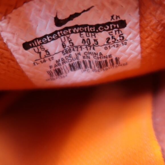 Nike Shoes Mens 7.5 Cleats Soccer Mercurial Victory IV Tf Lace Up Low Sportswear - Picture 13 of 13